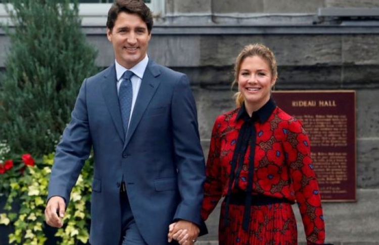 ކެނެޑާގެ ބޮޑުވަޒީރުގެ އަނބިކަނބަލުން ޕޮޒިޓިވްވެއްޖެ