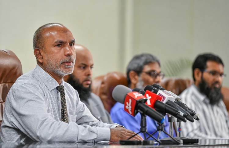 ޖަމާއަތުގައި ނަމާދުކުރުން މިމަހުގެ 18 އަށް ފަސްކޮށްފި
