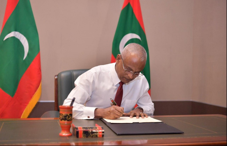 ރެސިޑެންޓް ވިސާގެ އިސްލާހު ތަސްދީގު ކުރައްވައިފި
