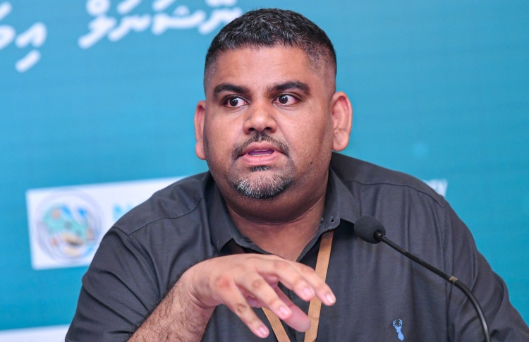 ލަންކާގައި ތިބި މީހުން ގެންނަން މަސައްކަތް އެބަ ކުރޭ