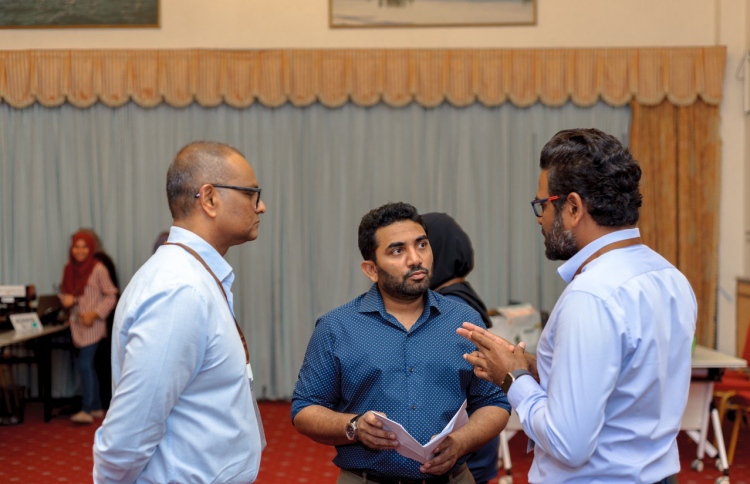 ބޭރުގައި ތިބި ސިއްހީ ފަންނުވެރިންގެ އެހީއަށް އެދިއްޖެ