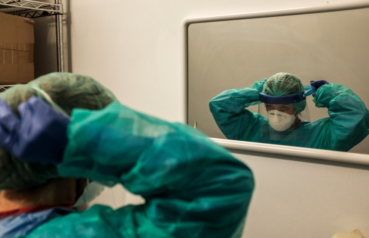 ދެ ދުވަސްތެރޭ އެއް ލައްކަ މީހުން ޕޮޒިޓިވްވެއްޖެ