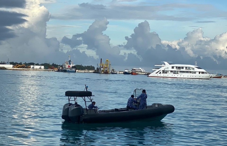 ބިދޭސީ އަންހެނަކަށް ޖިންސީގޯނާކުރި ބަޔަކު ހައްޔަރުކޮށްފި