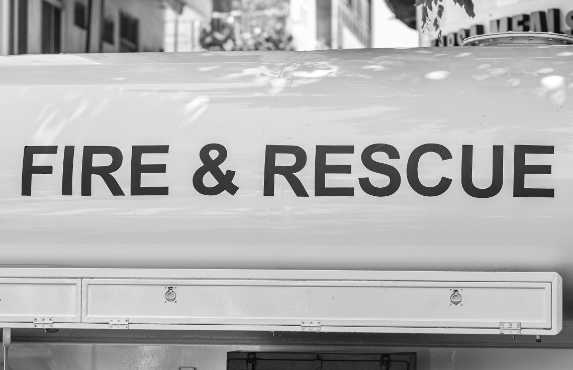 މާލެ: މާޗް 23، 2020- ރާއްޖެ އަށް ވެސް ކޮރޯނާވައިރަސް އައިސްފައިވާތީ، ރައްކާތެރިކަމުގެ ފިޔަވަޅެއްގެ ގޮތުން މާލޭގެ މަގުތަކަށް ކްލޮރިން އަޅައިގެން ސާފުކުރުމުގެ މަސައްކަތް މިއަދު ވަނީ ފަށާފައި: މާލޭ ސިޓީ ކައުންސިލާއި ސިފައިން ގުޅިގެން ހިންގާ މި މަސައްކަތަށް ބޭނުންކުރަނީ އެމްއެންޑީއެފްގެ ފަޔާ ލޮރީ.---ފޮޓޯތައް: އަހުމަދު އަވްޝަން އިލްޔާސް/މިހާރު