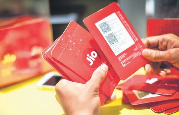 ރިލަޔަންސް ޖިއޯގެ ހިއްސާ ފޭސްބުކުން ގަންނަނީ