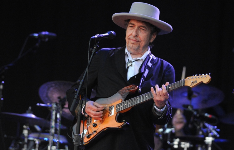 bob dylan drops first original music in nearly a decade