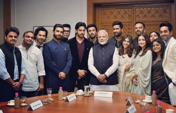 ކޮވިޑް-19އާ ދެކޮޅަށް ފިލްމީ ފަންނާނުންގެ މާލީ އެހީ