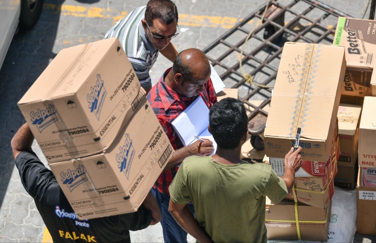 މާލޭން މުދާ ލިބުން ދަތިވެ ބޯޓުތަކަށް ނުފުރިފައި