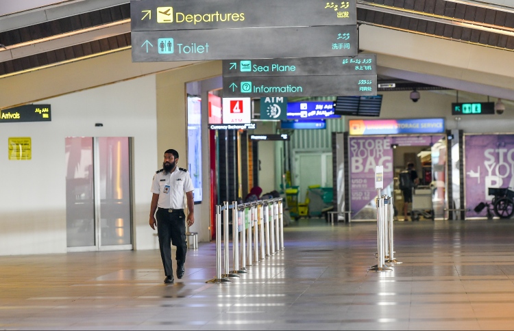 ވަޒަނާ އެކު ހައްޔަރުކުރި މީހާގެ ބަންދަށް 3 ދުވަސް