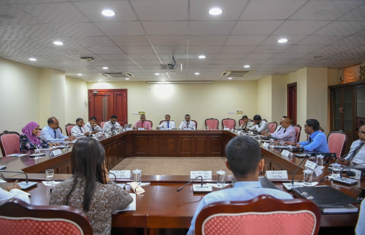 ޖިންސީ ގޯނާ މައްސަލާގައި މަޖިލިހުން މީޑިއާތަކާ ދެކޮޅަށް