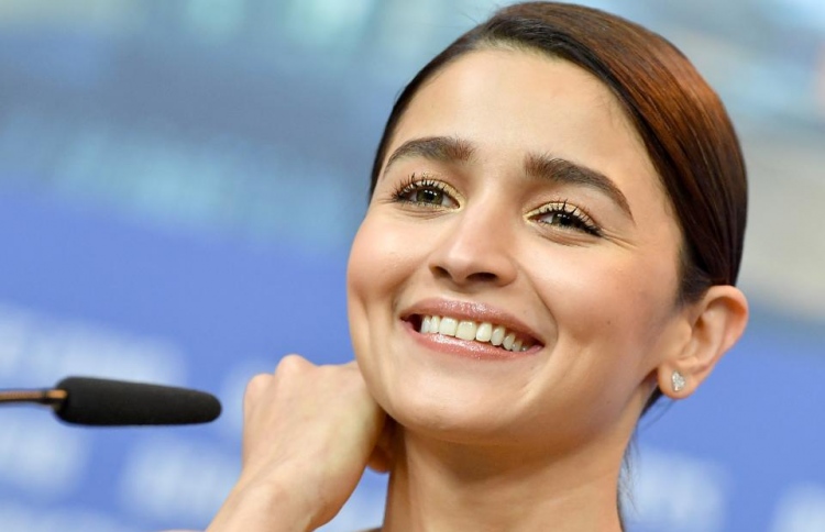 ލޮކްޑައުންގައި އާލިއާ ހަދަނީ އޮންލައިން ކޯހެއް