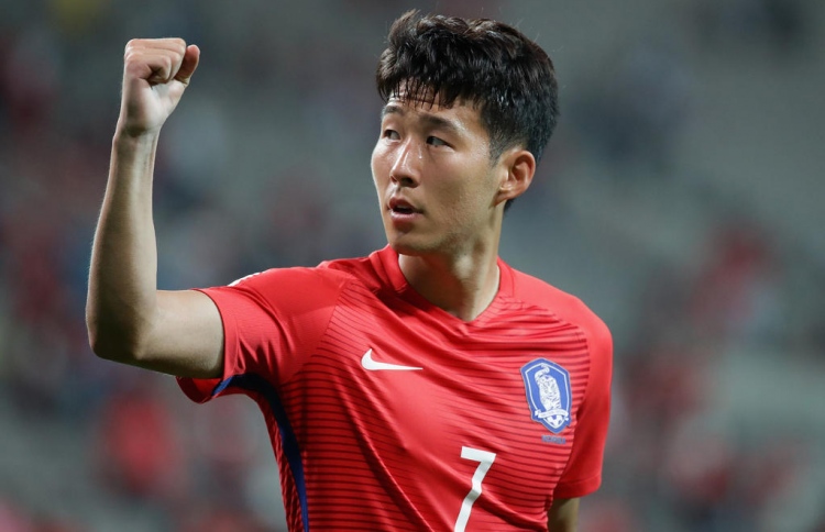 ފުޓްބޯޅަ ހުއްޓިފައި އޮތުމުން ސޮން އަސްކަރީ ހިދުމަތަށް