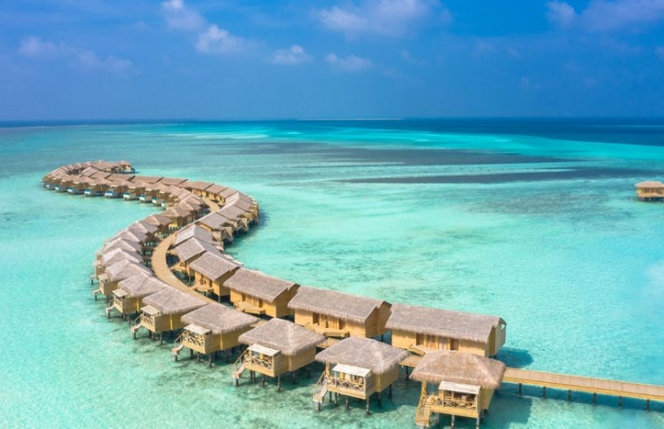 ރިސޯޓަކުން އަލިފުއްޓަށް އެރި ފަސް މީހަކު ހައްޔަރުކޮށްފި