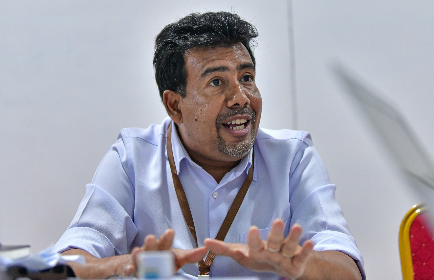 ޑރ. އަލީ ލަތީފް "މިހާރު" އާ ރޭ ވާހަކަ ދައްކަވަނީ.---ފޮޓޯ: އަހުމަދު އަވްޝަން/މިހާރު