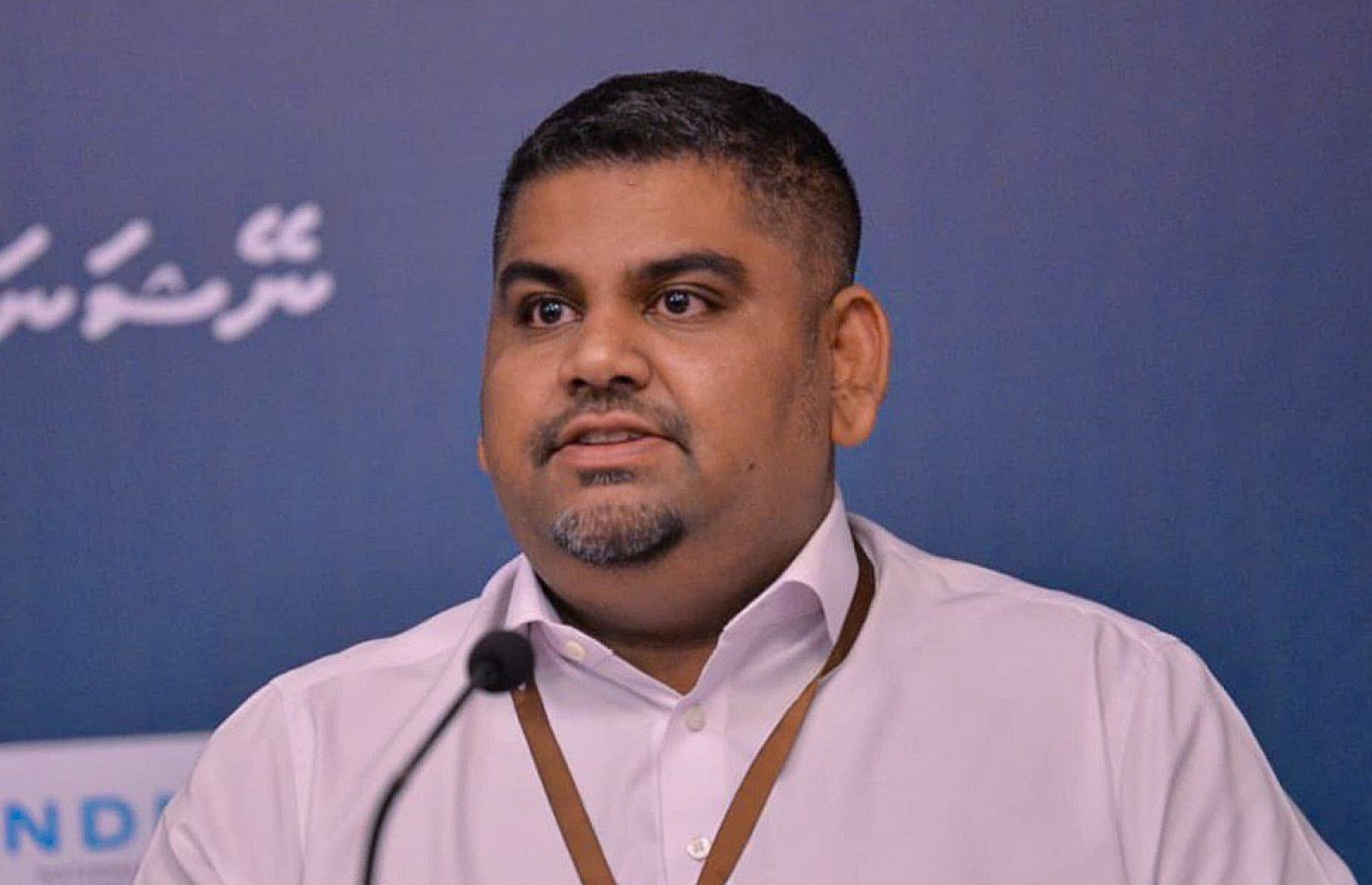 މިރޭގެ މީޑިއާ ބްރީފިންގައި މަބްރޫކް، ނޫސްވެރިއެއްގެ ސުވާލަކަށް ޖަވާބު ދެއްވަނީ.---ފޮޓޯ: އަހުމަދު އަވްޝަން/މިހާރު