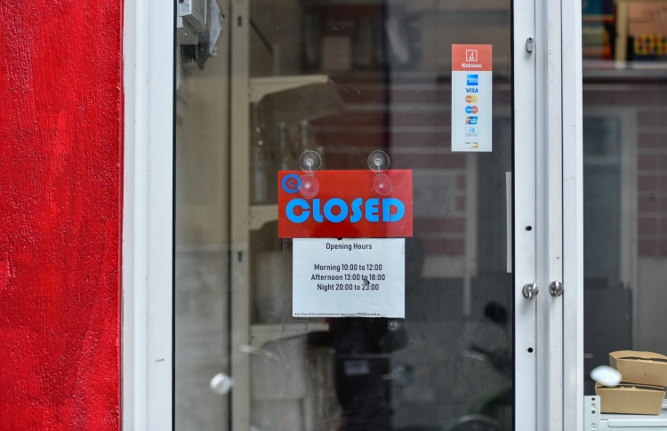 އަމިއްލަ އޮފީސްތައް ވެސް ބަންދުކުރަން އަންގައިފި