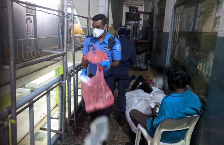 ލޮކްޑައުންގައި މަގުމަތިވި 24 މީހަކަށް އެހީވެއްޖެ