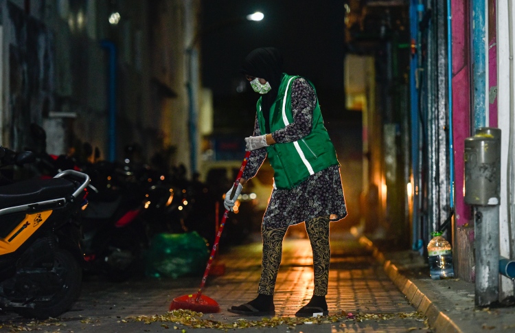 ކުނި ކަހާ މީހުންގެ ވަޒީފާގެ ޔަގީންކަންދެން: މުއިއްޒު