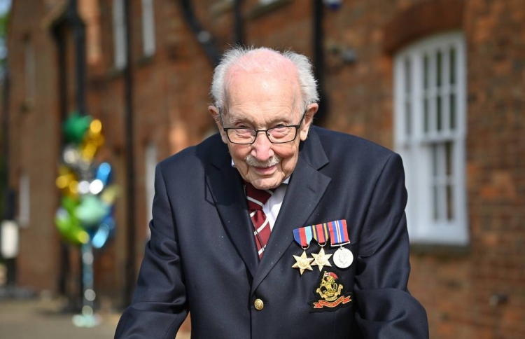 99 އަހަރުގެ މީހެއްގެ ހިތްވަރު ގަދަ މަސައްކަތެއް