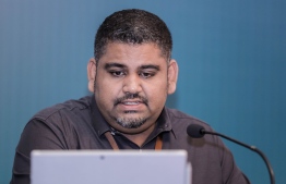  President's Office's Communications Undersecretary Mabrouq Abdul Azeez speaking at a press briefing regarding the COVID-19 outbreak. PHOTO: MIHAARU