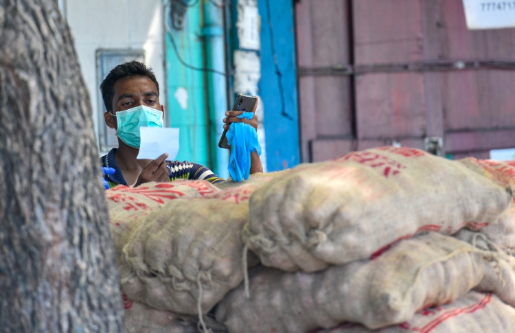 ބޮޑު ތިން އިމްޕޯޓަރުން ކަރަންޓީނުގައި!