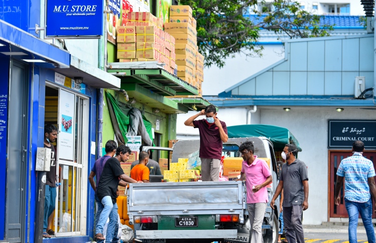 ޝަކުވާ، ގޯސްތައް، އުޅެން ދަސްކުރުން