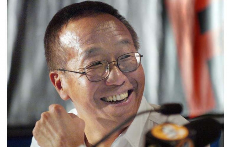 ބިލިއަނަރު އޮންގް ހަދިޔާ ކުރެއްވި ވެންޓިލޭޓަރު ގެނެސްފި