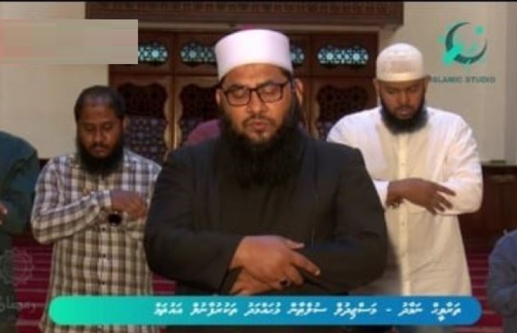 ލޮކްޑައުންގައި ތިބެ ޖަމާއަތުގައި ތަރާވީހް ކުރަނީ