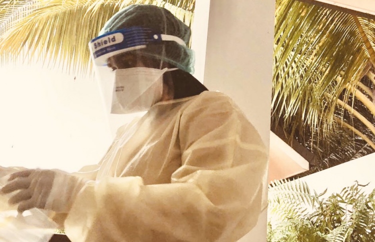 ކޮވިޑަށް ޕޮޒިޓިވްވިކަން އެންގީ ޖަނާޒާ ކުރިއަށް ދަނިކޮށް