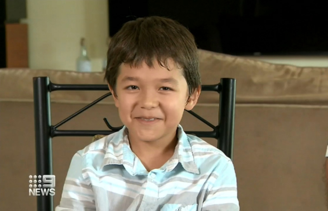 ކޮރޯނާ ކިޔާ ކުއްޖަކަށް ކޮރޯނާ ޓައިޕްރައިޓަރެއް