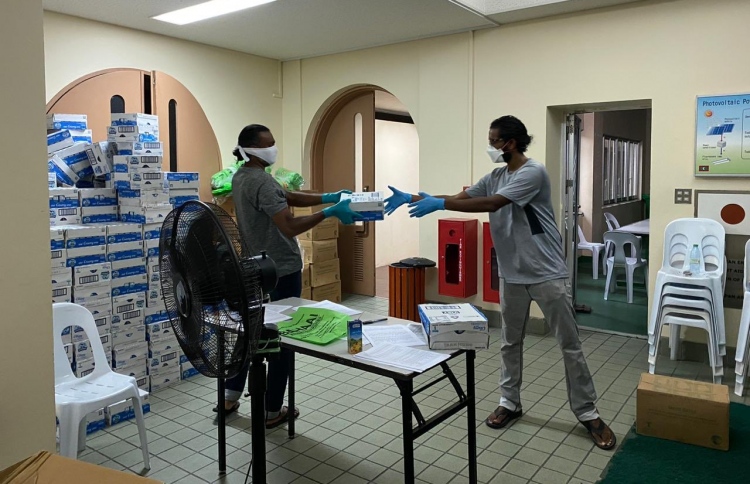 ކަދުރު ބެހުމުގައި ޔޫތު މިނިސްޓްރީގެ ވޮލަންޓިއަރުން