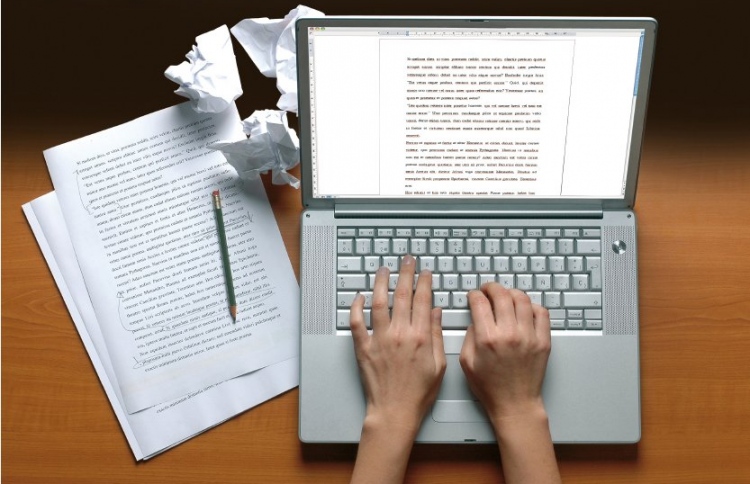 ދެ ޖުމްލަ ދޭތެރެއަށް ދެ ސްޕޭސް ނުދޭތި: މައިކްރޮސޮފްޓް