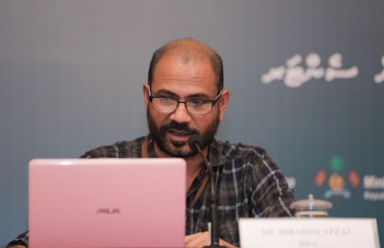 ގަލްފް އެކްސްޕޯއާ ގުޅޭ ދެ ކޭހެއް، އާ ކަންތައްތަކެއް