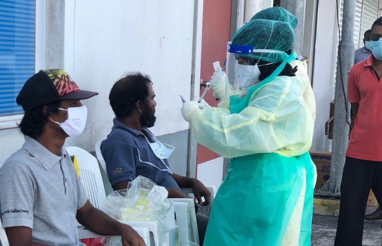 އެއާޕޯޓުން އަނެއްކާވެސް ގިނަ ބަޔަކު ޕޮޒިޓިވްވެއްޖެ