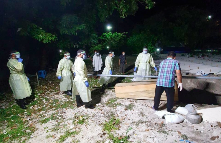 ކޮވިޑް-19 ޖެހިގެން ދިވެއްސަކު މަރުވެއްޖެ