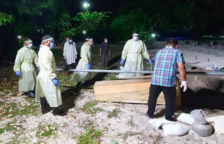 ދުވަސްވީ މީހަކު މަރުވެގެން ބެލިއިރު ކޮވިޑަށް ޕޮޒިޓިވް