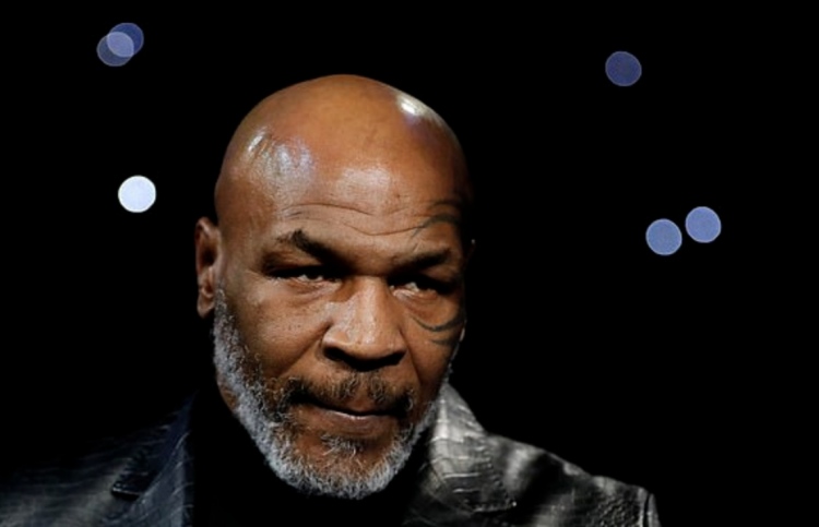 މައިކް ޓައިޒަން އަލުން ބޮކްސިން ރިންގަށް