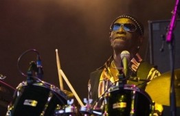 (FILES) In this file photo taken on June 27, 2010 Nigerian drummer Tony Allen performs on the Park stage on the final day of the Glastonbury festival near Pilton, Somerset. - Nigerian musician Tony Allen, drummer and creator of Afrobeat alongside his compatriot Fela Kuti, died on April 30 in Paris at the age of 79, his manager told AFP.
"We don't know exactly the cause of death," Eric Trosset said, adding that he was not swept away by the Covid-19 virus. (Photo by LEON NEAL / AFP)