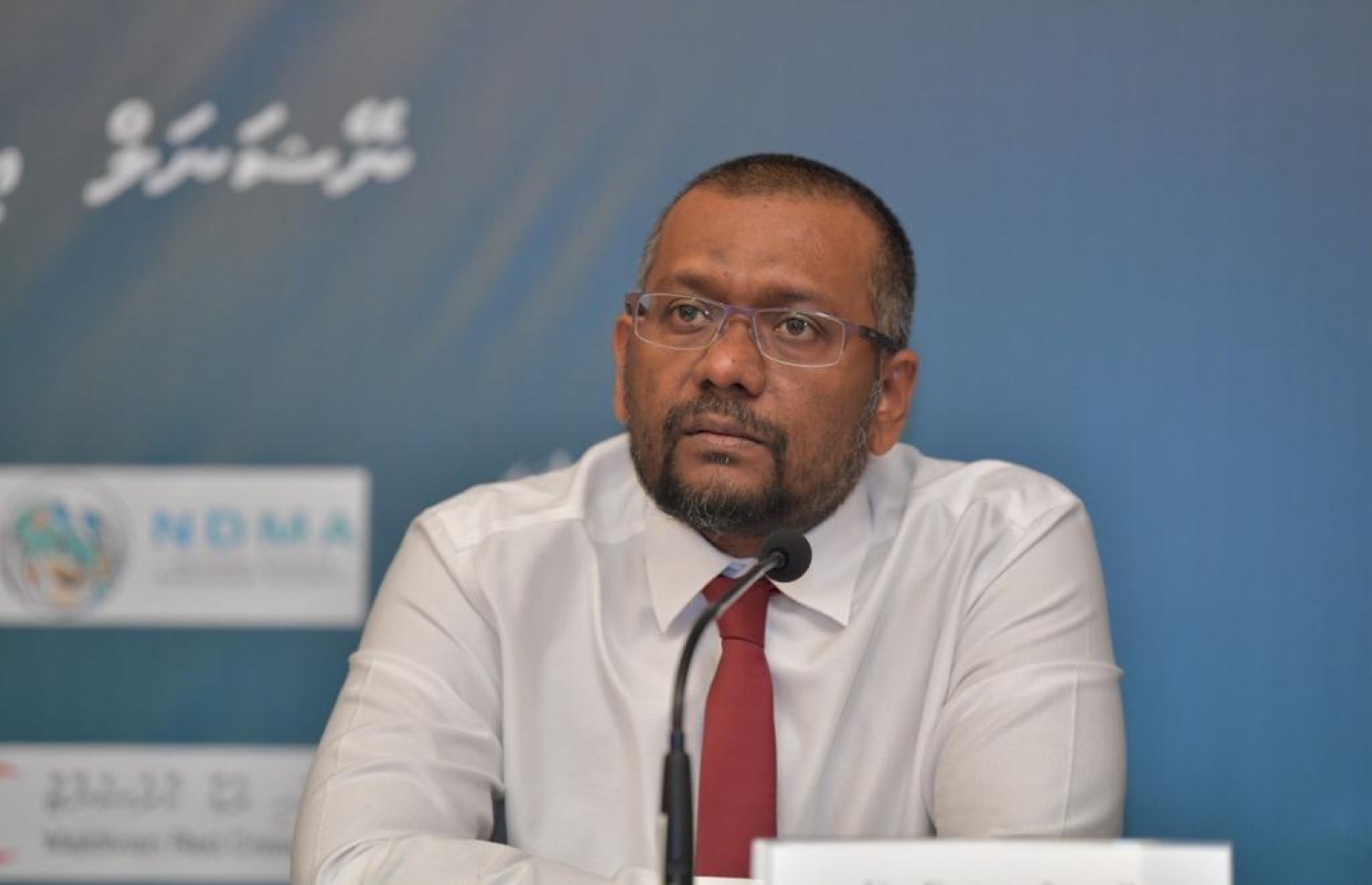 މިއަދުގެ މީޑިއާ ބްރީފިންގައި އިކޮނޮމިކް މިނިސްޓަރު ފައްޔާޒް ނޫސްވެރިއެއްގެ ސުވާލު އަޑުއައްސަވަނީ.