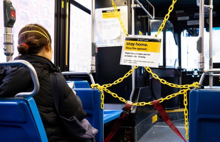 މާސްކް އަޅަން ބުނުމުން މޫނަށް ޖެހީ ކުޅު