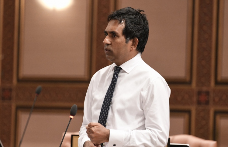 ބިލަށް ފާޑުކީ ބަލަން ވާވަރަށް ނުބަލައި: ސައީދު