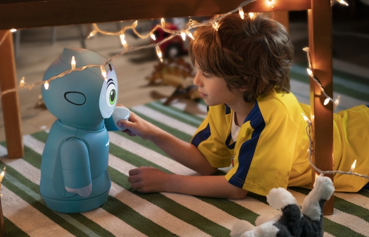 ކިޔަވައިދޭ ރޮބޮޓެއް، އަގަކީ 1،500 ޑޮލަރު