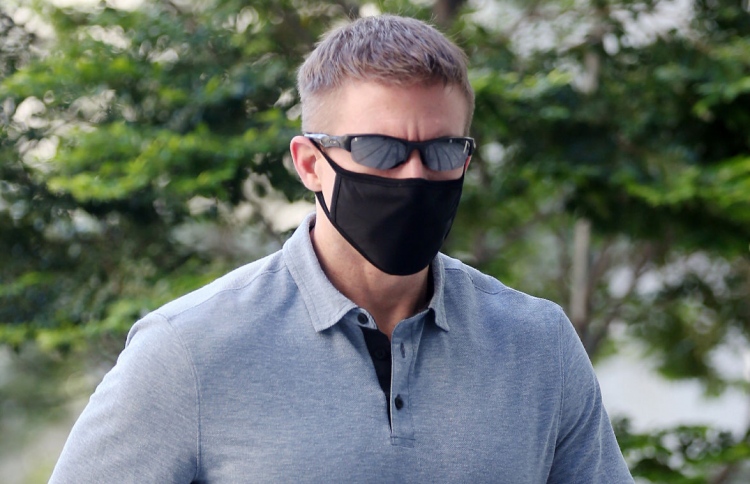 މާސްކް ގަންނަން ނުކުތް ޕައިލެޓަކަށް ޖަލު ހުކުމެއް