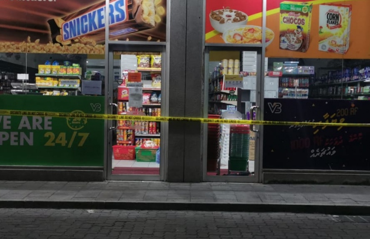 މުވައްޒަފުންތަކެއް ޕޮޒިޓިވްވެ، ވީބީގެ ފިހާރަތައް ބަންދު