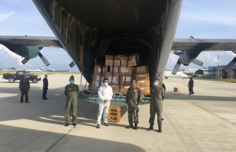 ބަންގްލަދޭޝް އިން 10 ޓަނުގެ ކާބޯތަކެތި ހަދިޔާކޮށްފި