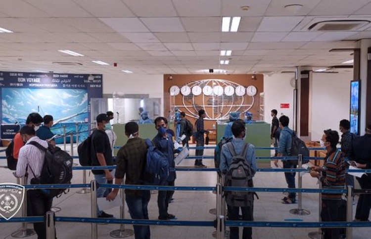 300 އަށް ވުރެ ގިނަ ބަންގްލަދޭޝް މީހުން ފޮނުވާލައިފި