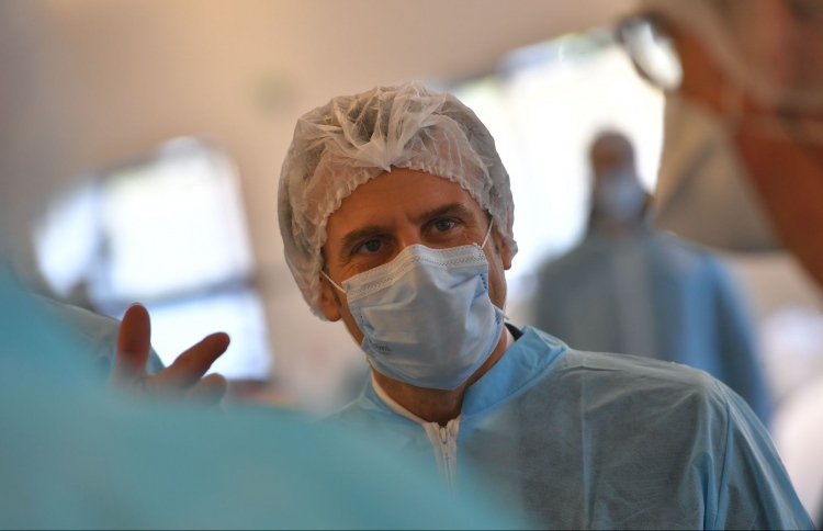 ކޮރޯނާވައިރަސް ހުރިކަން އަންގައިދޭ މާސްކެއް ހަދަނީ