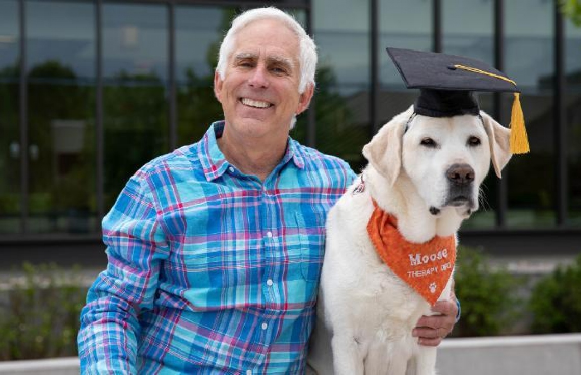 ކުއްތާއަކަށް އޮނަރަރީ ޑޮކްޓަރޭޓް ޑިގްރީއެއް