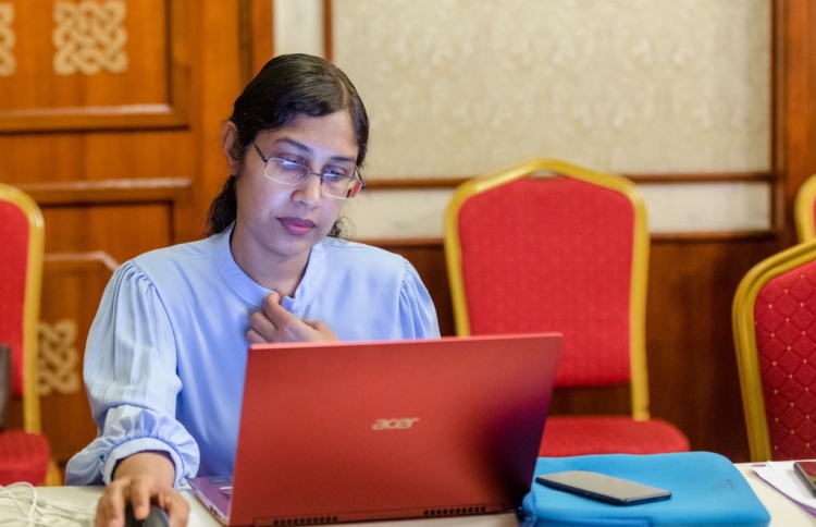 ވެކްސިން ފުރަތަމަ ދޭނީ ތިން ކެޓެގަރީއަކަށް ބަހާލައިގެން