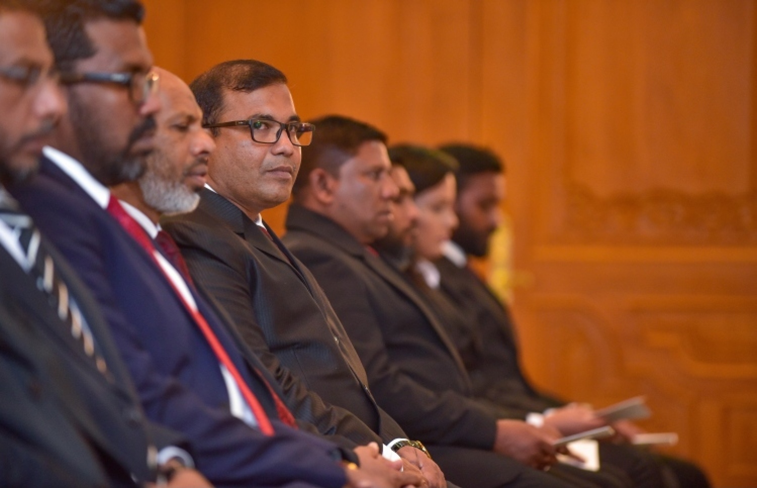 ކްރިމިނަލް ކޯޓުގެ މިހާރު ބައެއް ފަނޑިޔާރުންނާއި ކުރީގެ ބައެއް ފަނޑިޔާރުން.---ފައިލް ފޮޓޯ: މިހާރު